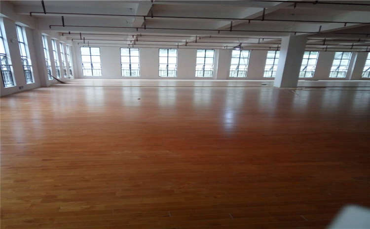 山西柞木實(shí)木運(yùn)動(dòng)地板公司