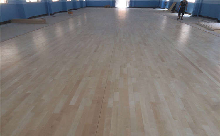 五角楓體育館實木地板廠**哪**好?