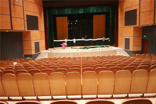 湖南婁底文化館舞臺木地板案例 湖南婁底文化館舞臺木地板案例